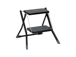 Μεταλλική πτυσσόμενη σκάλα με 2 Σκαλιά και Αντιολισθητικά Σκαλοπάτια σε Μαύρο Χρώμα, 49x48x44 cm