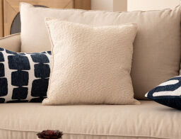 Atmosphera  Διακοσμητικό Μαξιλάρι Saona με διαστάσεις 45x45cm - Ivory