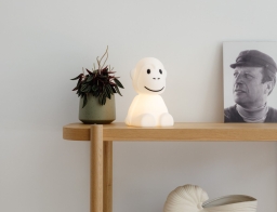 Mr Maria  Επιτραπέζιο Φωτιστικό Μαϊμού Rena First Light με διαστάσεις 8x15cm