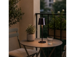 Brilliant  Επιτραπέζιο φωτιστικό LED Xaana με μπαταρία, USB, ισχύ 4W και διαστάσεις 11x11x37cm - Μαύρο