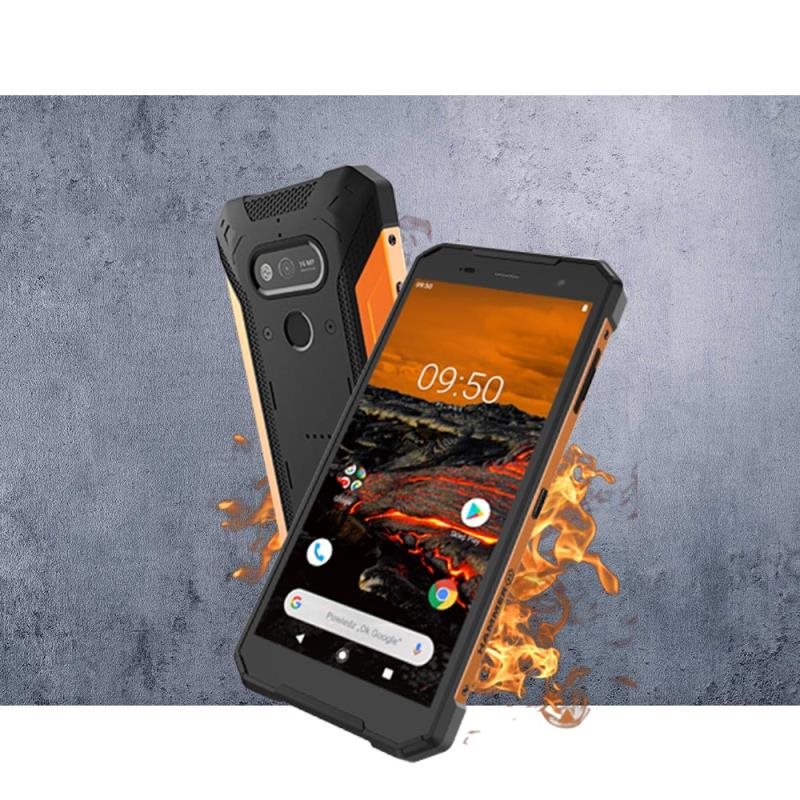 Εκτός από ανθεκτικό είναι και smartphone