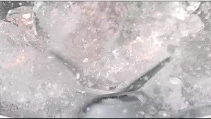 Θρυμματίζει τον πάγο σε πολύ μικρά κομμάτια σε μόλις 45 δευτερόλεπτα