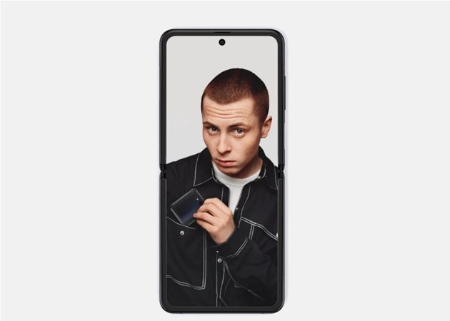 Μια μεγάλη οθόνη που χωρά στην τσέπη σας