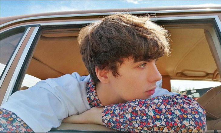 Τριπλή AI Camera. 