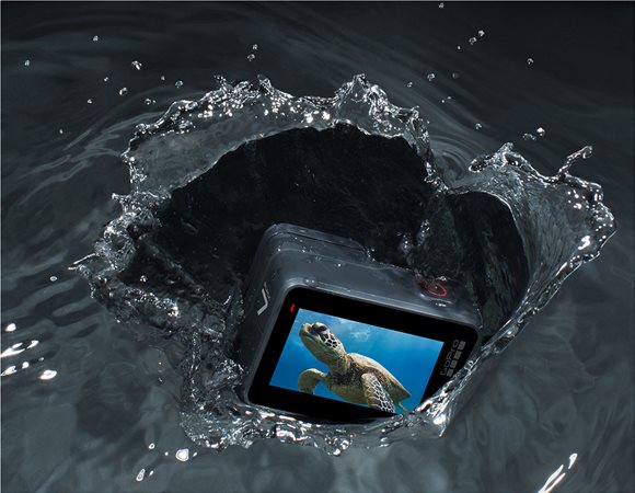 Ανθεκτική και υποβρύχια