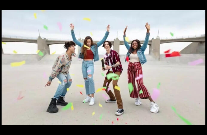 Υπερ-ευρυγώνια κάμερα 114,9°