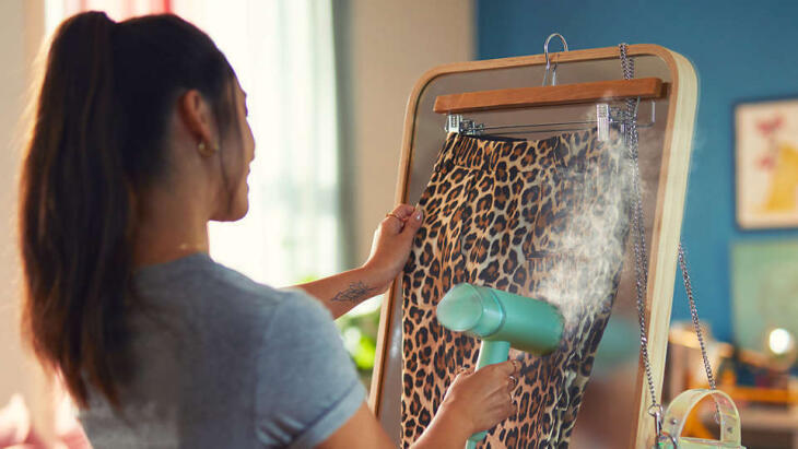 Ασφαλές για όλα τα υφάσματα που σιδερώνονται, εγγυημένα χωρίς καψίματα