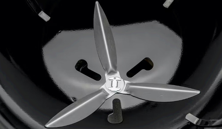 Μάζεψε τη στάχτη στο λεπτό