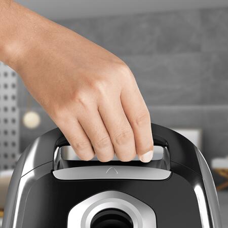 Εύκολη αφαίρεση και άδειασμα σακούλας σκόνης