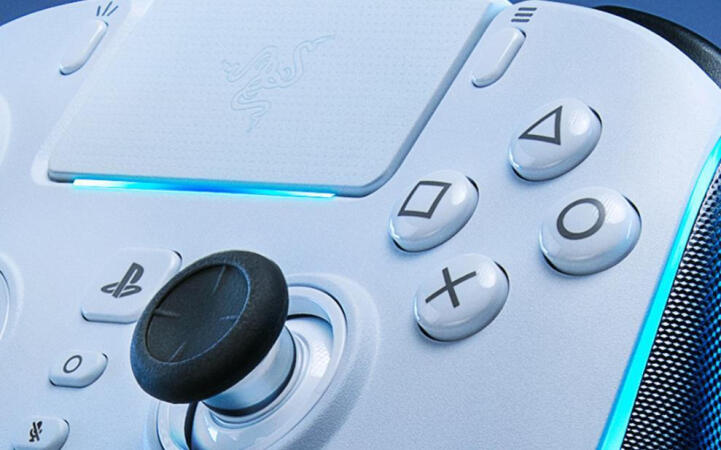 RAZER™ Mecha-Tactile Action Buttons