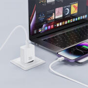 XO Universal φορτιστής USB-C, PD30W κι αποσπώμενο καλώδιο USB type-C σε USB type-C σε λευκό χρώμα XO CE41 WITH TYPE-C CABLE