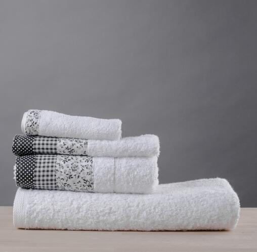 White Fabric Πετσέτα Patchwork Άσπρη Μπάνιου