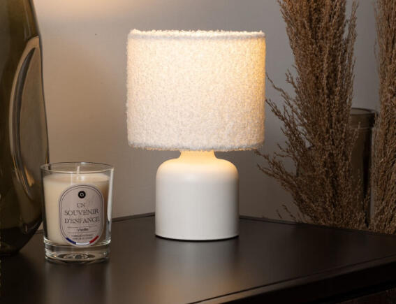 Atmosphera Επιτραπέζιο φωτιστικό Bona με λαμπτήρα Ε14 και διαστάσεις 14x14x22cm - White