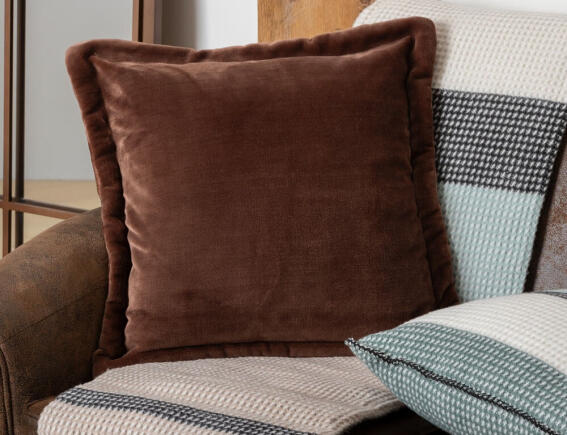 Atmosphera  Διακοσμητικό Μαξιλάρι Cuddly με διαστάσεις 53x53cm - Brown