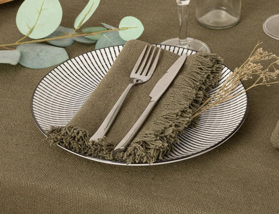 Atmosphera  Σετ Πετσέτες φαγητού Maha με κρόσσια και διαστάσεις 40x40cm - Khaki green - 2 τεμάχια