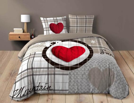 Douceur d'intérieur  Σετ Υπέρδιπλη Παπλωματοθήκη & 2 Μαξιλαροθήκες Love Mountain από βαμβάκι 42TC, με διαστάσεις 220x240cm