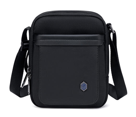 ARCTIC HUNTER τσάντα ώμου K00688 2L μαύρη