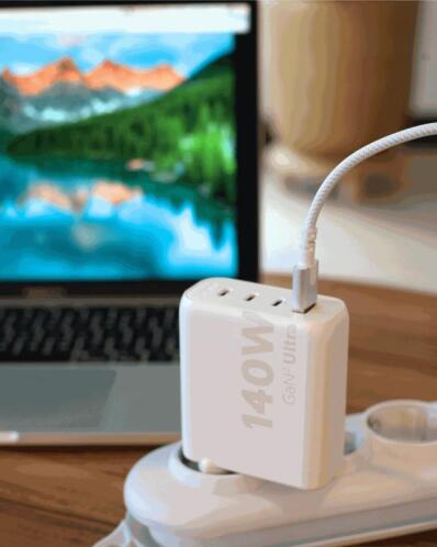 MOB XTORM ESSENTIAL WALL CHARGER 140W GaN-Ultra (XEC140)