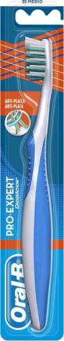 Oral-B Pro Expert Anti-Placa 35 Medium Οδοντόβουρτσα κατά της πλάκας 1τμχ